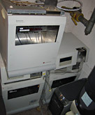 Temporary out of service Expedite 8909 synthesizers in our stock are waiting to be detailed and precisely refurbished in order to work again for a long time in your laboratory.